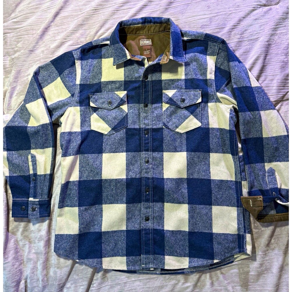 C.E. Schmidt Men's L Blue White Plaid heavy wool Flannel Long Sleeve Button-Up